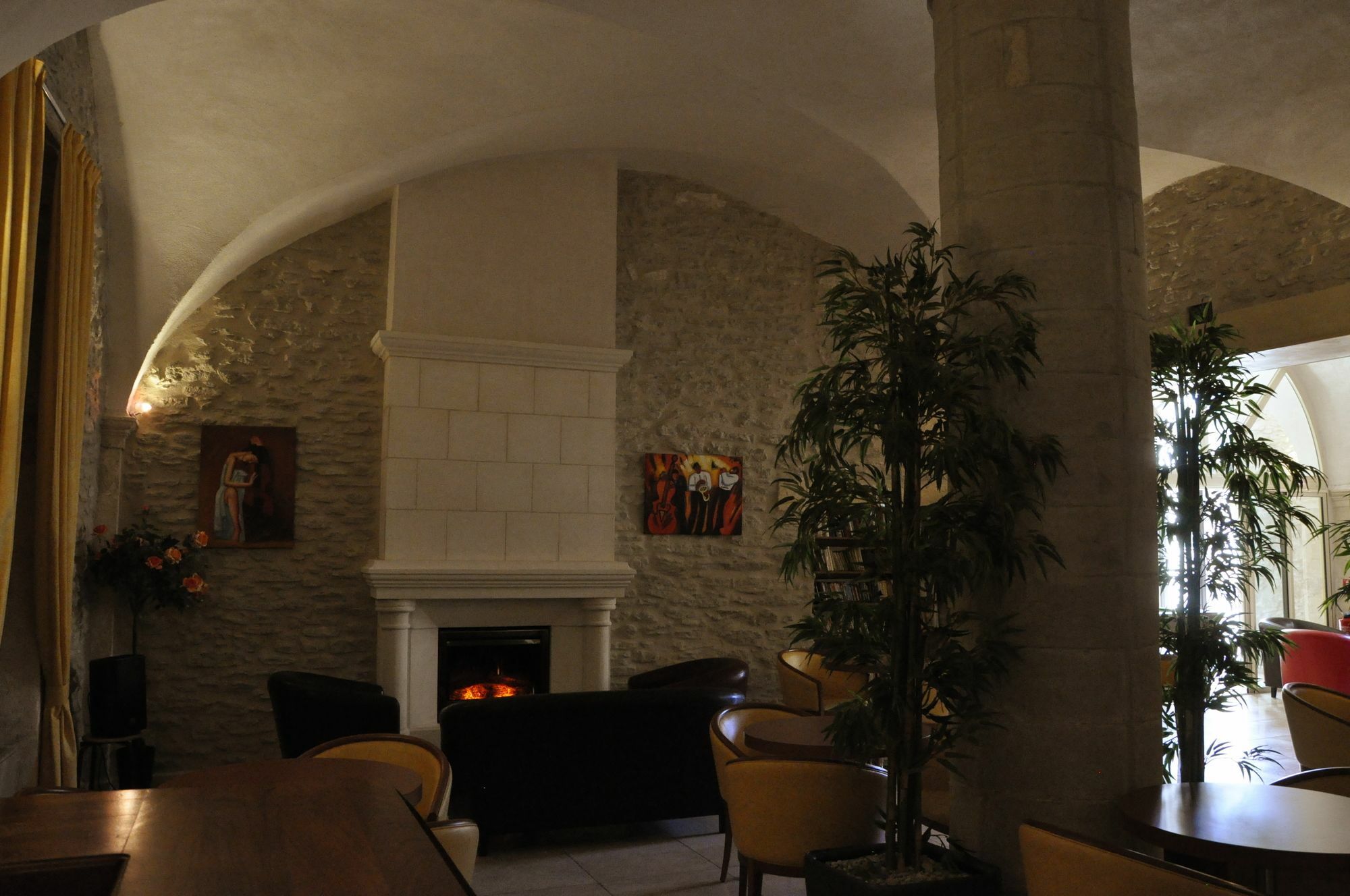 Hotellerie Notre Dame De Lumieres Goult Exterior foto